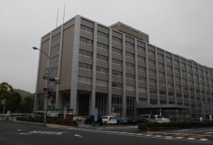 「鳥取県庁」の外観